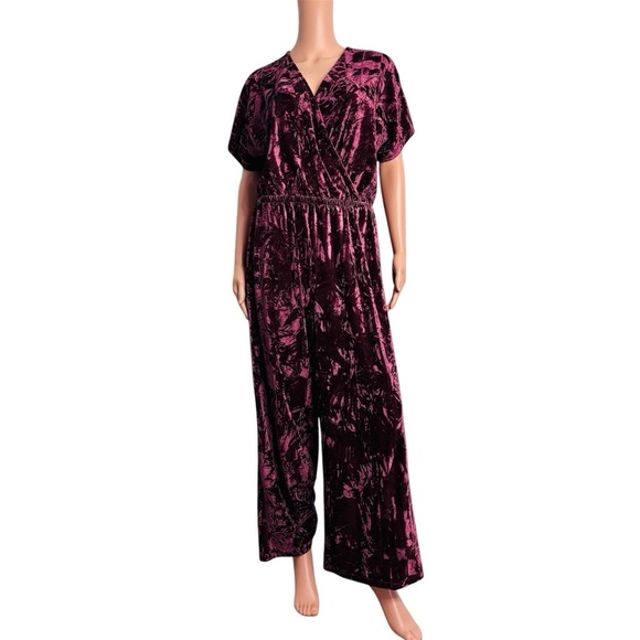 The Vanity Room Pants - THE VANITY ROOM Burgundy Crushed Velvet V-Neck Jumpsuit Size XL